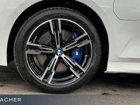 Gebraucht BMW 330e Comfort Edition 292 PS (214 kW) 2025 Alpinweiß uni Kombi