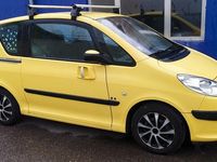 Gebraucht Peugeot 1007 73 PS (53 kW) 2005 Gelb Van / Kleinbus