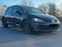 Gebraucht VW Golf VII LOUNGE 110 PS (80 kW) 2015 Andere farben Limousine