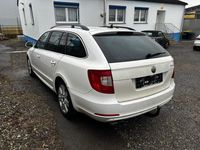 Gebraucht Skoda Superb Elegance 140 PS (102 kW) 2012 Weiß Kombi