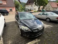 Gebraucht Ford Focus 125 PS (91 kW) 2010 Schwarz Limousine