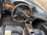 Gebraucht Mercedes E220 Elegance 170 PS (125 kW) 2008 Schwarz Limousine