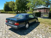 Gebraucht Mercedes E300 Sportline 220 PS (161 kW) 1993 Blau Cabrio