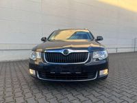 Gebraucht Skoda Superb Elegance 170 PS (125 kW) 2011 Schwarzmagic perleffekt Kombi