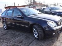 Gebraucht Mercedes C320 218 PS (160 kW) 2003 Tansanitblau  metalliclack Kombi