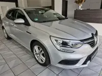 Gebraucht Renault Mégane Play 132 PS (97 kW) 2017 Grau Limousine