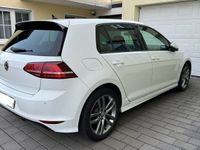 gebraucht VW Golf VII R-Line DSG SHZ 8 fach bereift Scheckheft bei !!