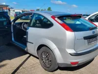 Gebraucht Ford Focus Trend 80 PS (58 kW) 2006 Silber