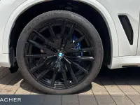 Gebraucht BMW X5 Efficient Dynamics 286 PS (210 kW) 2023 Mineralweiß metallic SUV