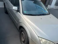 Gebraucht Ford Mondeo Ghia 170 PS (125 kW) 2003 Gold Kombi