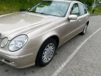 Gebraucht Mercedes E220 150 PS (110 kW) 2002 Beige Limousine