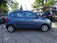 Gebraucht Hyundai i10 Edition 69 PS (50 kW) 2013 Blau Kleinwagen