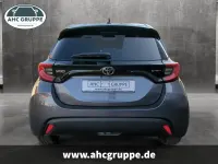 Gebraucht Toyota Yaris Connect Style 117 PS (86 kW) 2025 Grau Kleinwagen