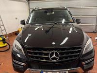 Gebraucht Mercedes ML250 204 PS (150 kW) 2015 Schwarz SUV