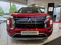Gebraucht Mitsubishi Outlander P-HEV Top 306 PS (225 kW) 2025 Rot SUV