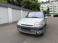 Gebraucht Renault Clio 75 PS (55 kW) 2000 Silber Limousine