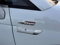 Gebraucht SsangYong Rodius Quartz 178 PS (130 kW) 2018 Weiß Van / Kleinbus