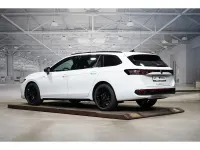 Gebraucht VW Passat R-line 150 PS (110 kW) 2026 Pure white Kombi