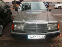 Gebraucht Mercedes E200 118 PS (86 kW) 1992 Grau Limousine