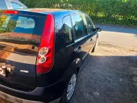 Gebraucht Ford Fiesta 90 PS (66 kW) 2005 Kleinwagen