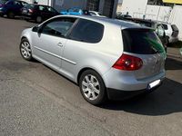 Gebraucht VW Golf V 102 PS (75 kW) 2005 Grau Kleinwagen