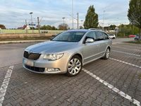 Gebraucht Skoda Superb 260 PS (191 kW) 2010 Silber Kombi