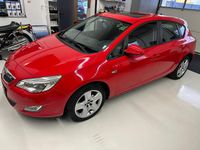 Gebraucht Opel Astra Edition 101 PS (74 kW) 2010 Rot Limousine