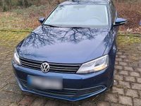 Gebraucht VW Jetta 122 PS (89 kW) 2013 Blau Limousine