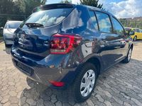 Gebraucht Dacia Sandero 73 PS (53 kW) 2018 Blau Kleinwagen