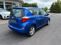 Gebraucht Toyota Verso-S Life 99 PS (72 kW) 2012 Blau Van / Kleinbus