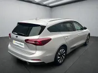 Gebraucht Ford Focus Titanium 125 PS (91 kW) 2025 Silber Kombi
