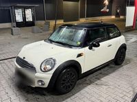 Usata Mini Cooper D 110 CV (80 kW) 2008 Beige Utilitaria
