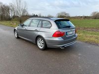 Gebraucht BMW 320 Performance 184 PS (135 kW) 2012 Grau Kombi