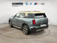 Gebraucht Mini Countryman Favoured 163 PS (119 kW) 2024 (grün)  smokey green SUV
