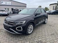 Gebraucht VW T-Roc Style 150 PS (110 kW) 2023 Deep black pearlescent (metallic) SUV