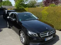 Gebraucht Mercedes E220 194 PS (142 kW) 2016 Schwarz Limousine