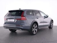 Gebraucht Volvo V60 CC Plus 197 PS (144 kW) 2023 Grau Kombi