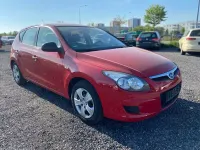 Gebraucht Hyundai i30 Classic 109 PS (80 kW) 2010 Rot Limousine