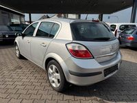 Gebraucht Opel Astra Edition 105 PS (77 kW) 2005 Silber Limousine