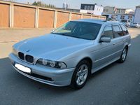 Gebraucht BMW 530 193 PS (141 kW) 2001 Silber Kombi