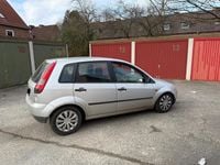 Gebraucht Ford Fiesta 60 PS (44 kW) 2004 Silber Kleinwagen