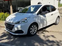 Gebraucht Peugeot 208 Access 68 PS (50 kW) 2015 Weiß Kleinwagen