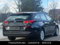Gebraucht Hyundai i30 101 PS (74 kW) 2017 Schwarz Kombi