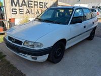 Gebraucht Opel Astra 75 PS (55 kW) 1997 Weiß Limousine