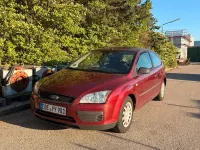 Gebraucht Ford Focus 101 PS (74 kW) 2005 Rot Kleinwagen