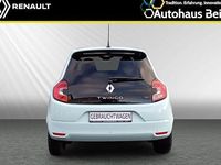 Second-hand Renault Twingo Techno 60 kW (82 CP) 2023 Albastru Hatchback