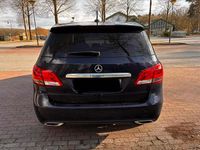 Gebraucht Mercedes B220 177 PS (130 kW) 2017 Blau Van / Kleinbus