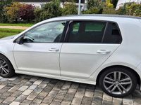Gebraucht VW Golf VII R-line 150 PS (110 kW) 2015 Weiß Kleinwagen
