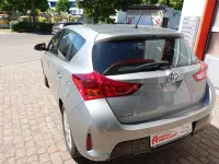 Gebraucht Toyota Auris Edition 132 PS (97 kW) 2013 Silber Limousine