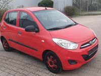 Gebraucht Hyundai i10 Edition 69 PS (50 kW) 2012 Rot Kleinwagen